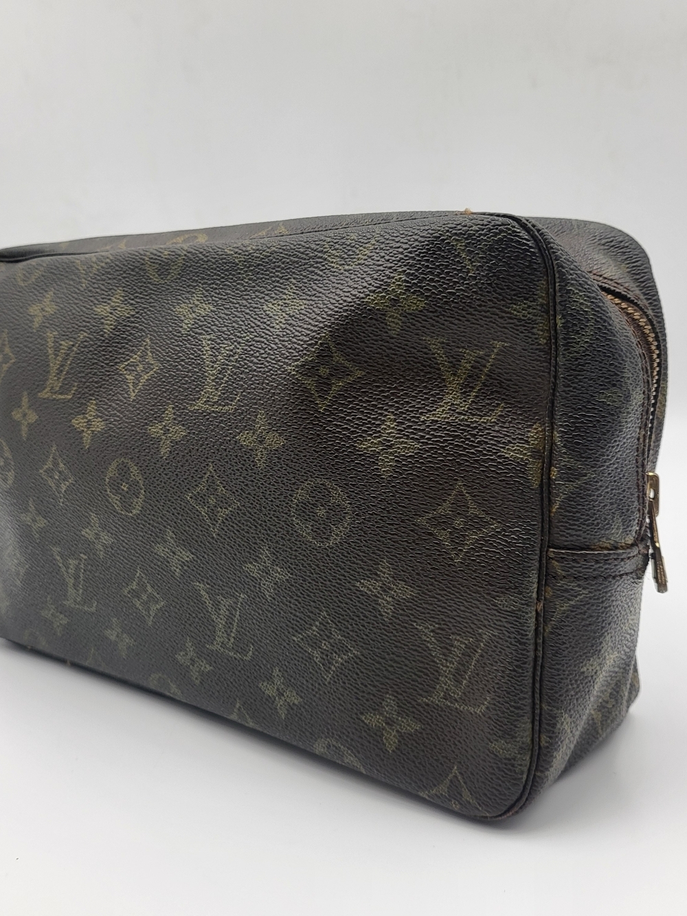LOUIS VUITTON Monogram Trousse Toilette 28..Authentic Vintage ..